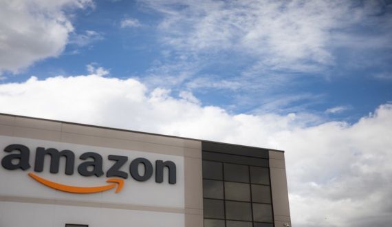 Amazon Waves Goodbye to Passwords: Its Relevance in Your Technology Experience img